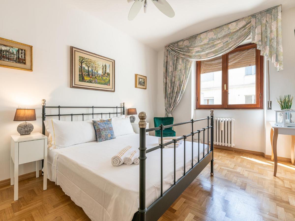 Apartment On Shopping Street カリアリ エクステリア 写真