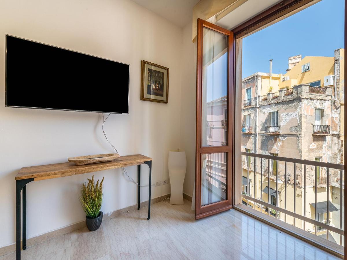 Apartment On Shopping Street カリアリ エクステリア 写真